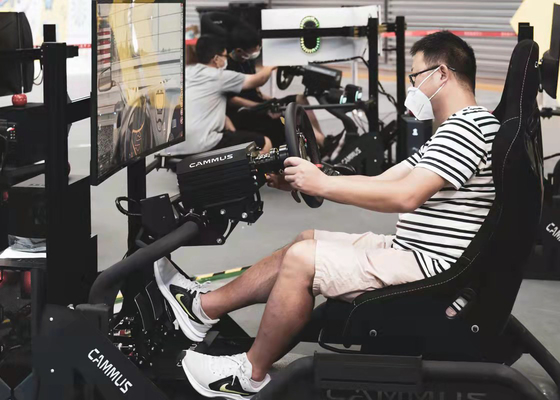قمرة القيادة 15Nm Servo Motor Sim Racing Simulator مع 3 دواسات قابلة للتعديل